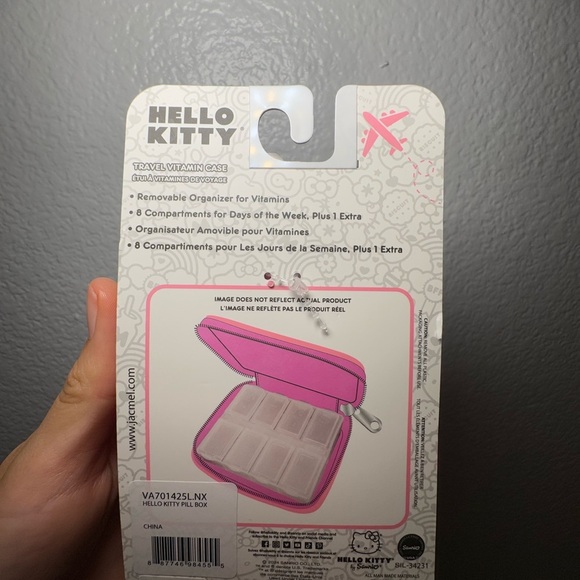 Hello Kitty Pink Travel Vitamin Case - Picture 3 of 3